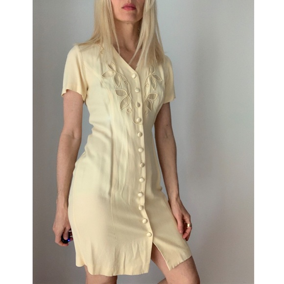 Vintage 90s Pale Yellow Pastel Button-Dowm Floral Embroidered Mini Dress… - Picture 7 of 13